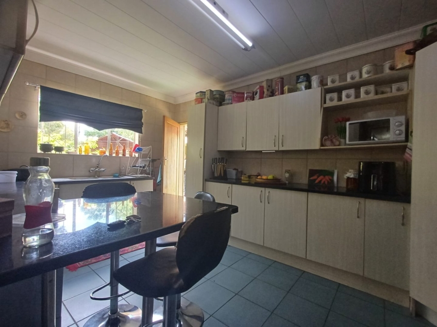5 Bedroom Property for Sale in Wilkoppies North West